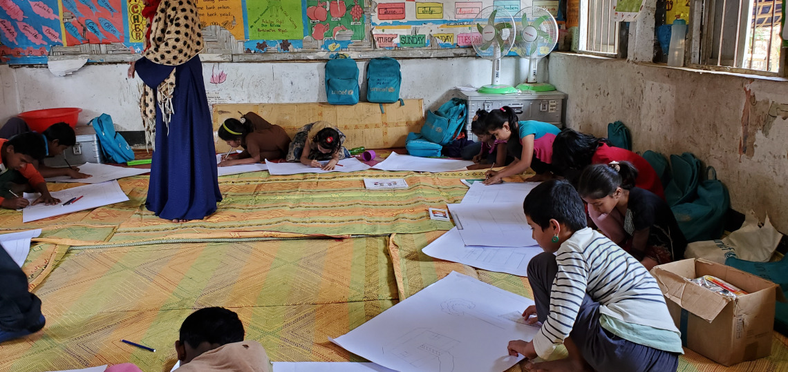 Rohingya kids in art class in Bangladesh